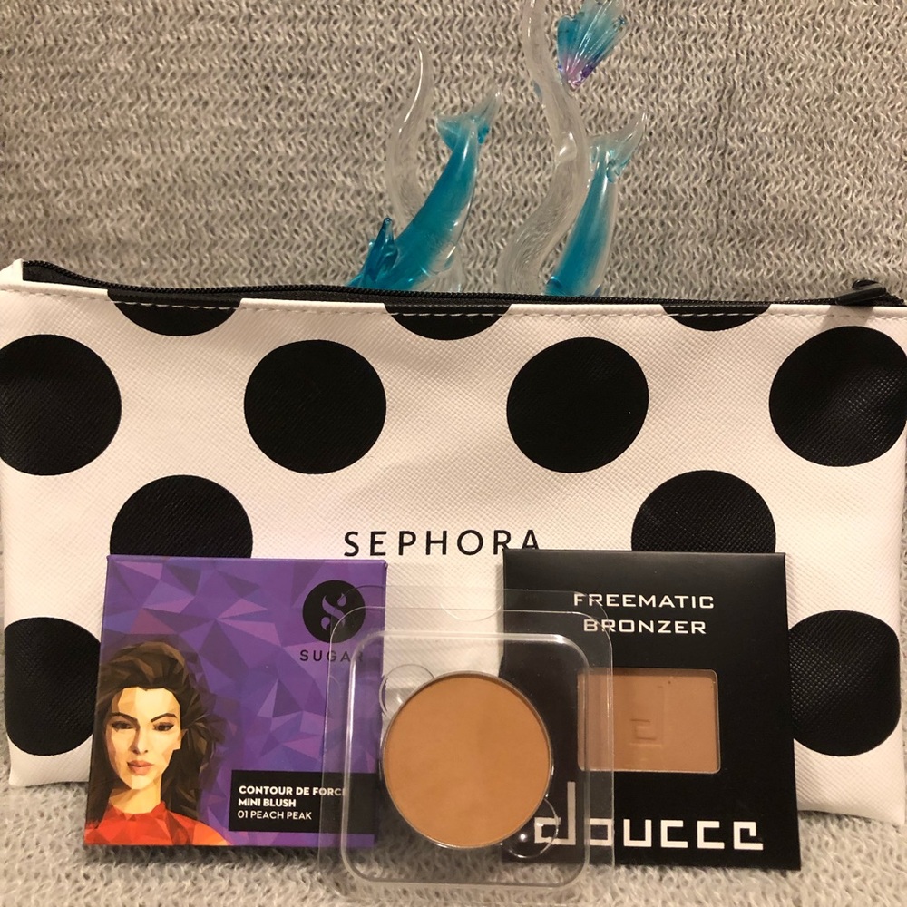 Brand New Sample Bronzer Bundle!